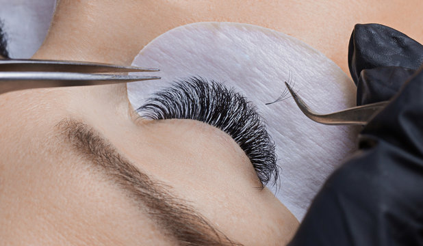 eyelash extension